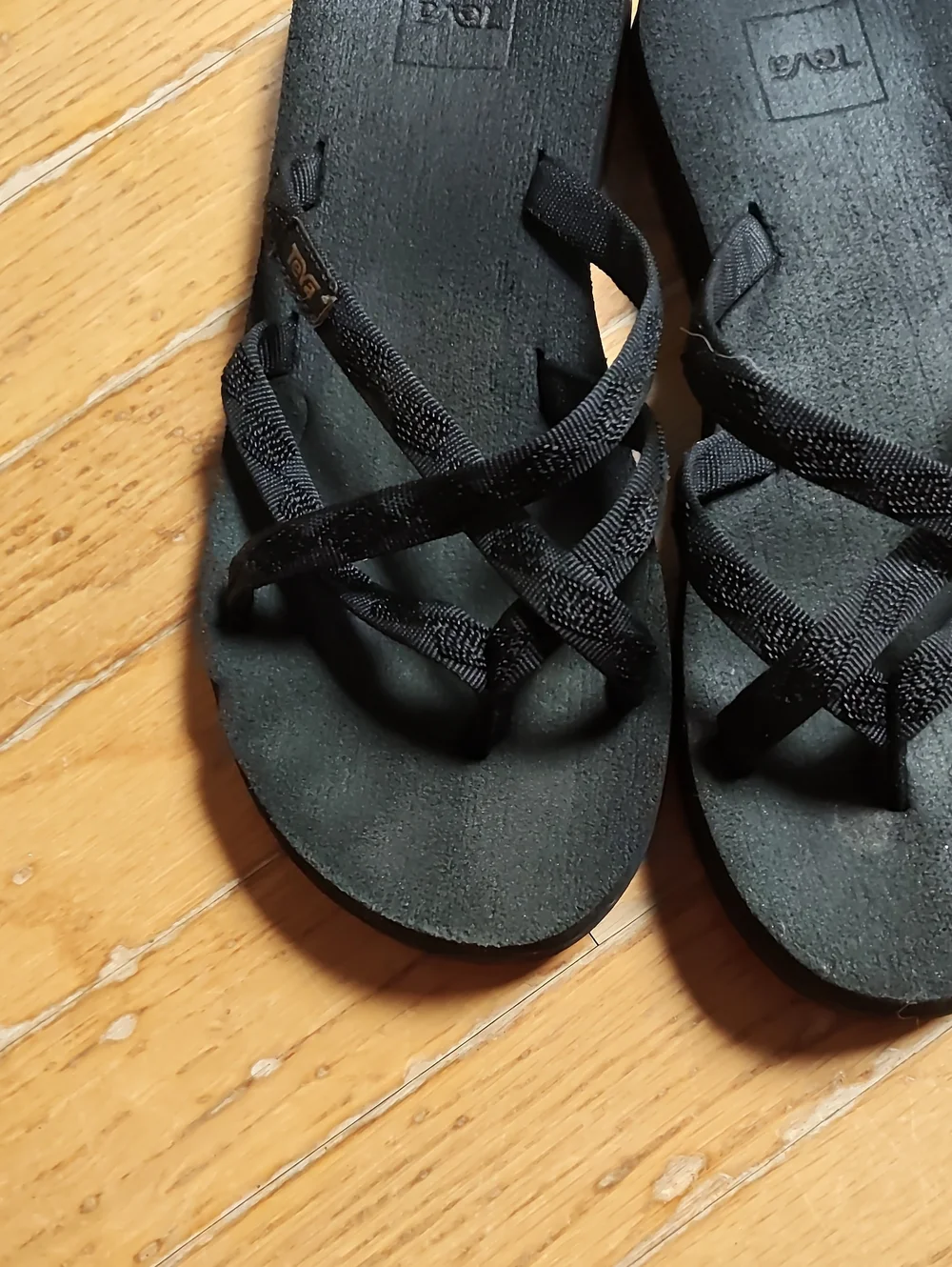 Teva Olowahu Strappy Sandals 7